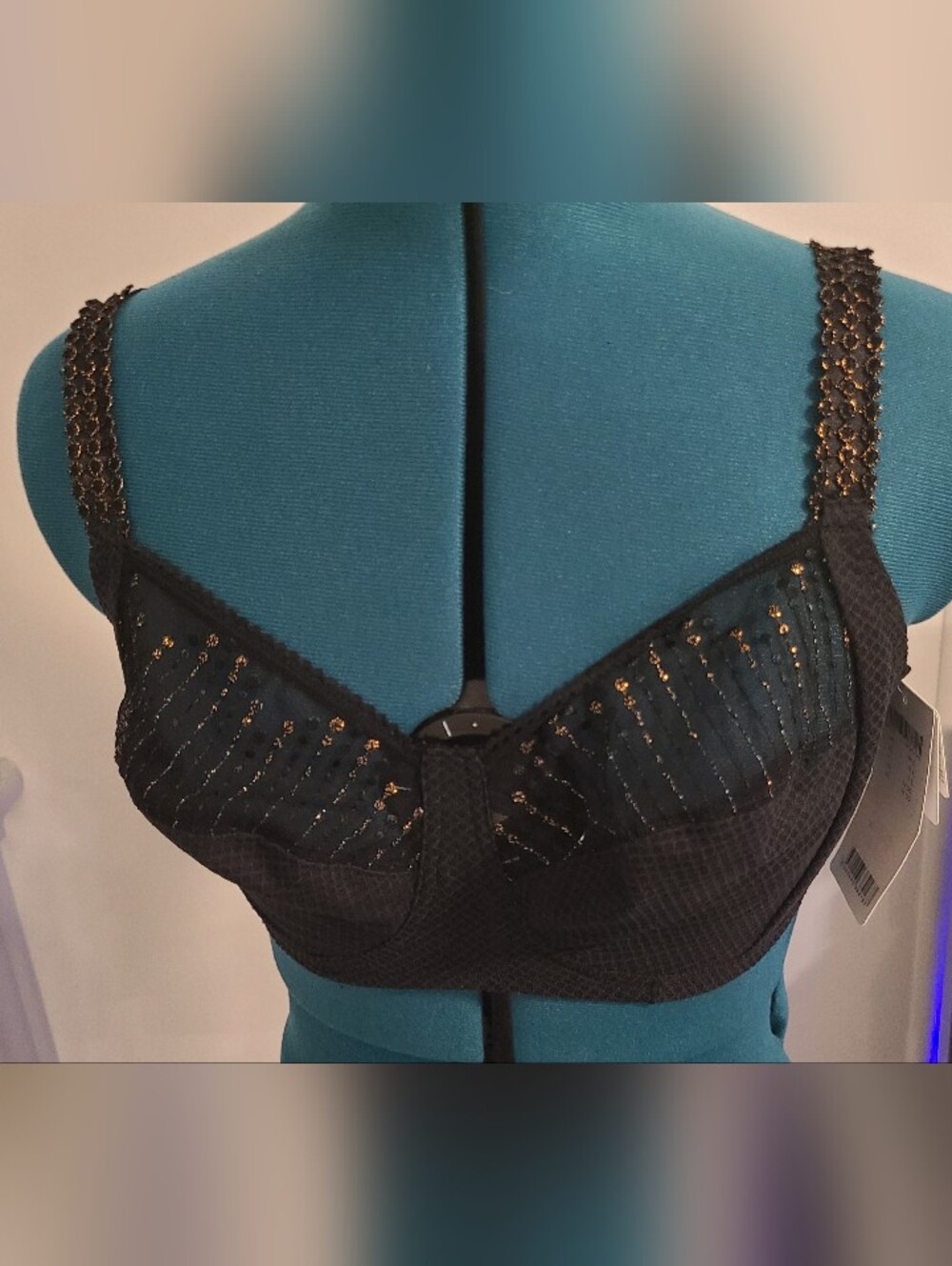 NWT Chantelle Black Lace-Trim Underwire Bra Gold Details - Women Intimates, 34DD